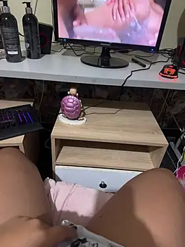 laure torres online show from 03/11/26, 02:05