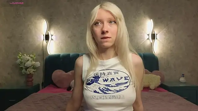 Snapshot of BubugAgaska chatting on 10/12/25, 07:15 BubugAgaska online show from 10/12/25, 07:15