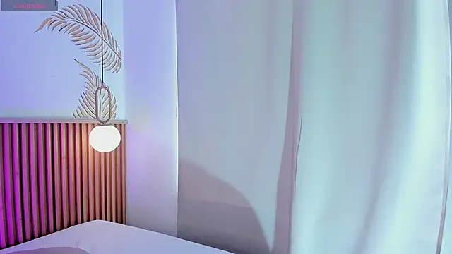 Valleriie  online show from 04/15/26, 03:38