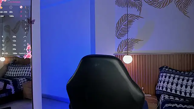 Snapshot of Valleriie_ chatting on 09/25/25, 03:18 Valleriie online show from 09/25/25, 03:18