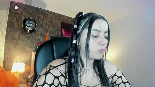 marian  stone online show from 10/23/25, 06:28