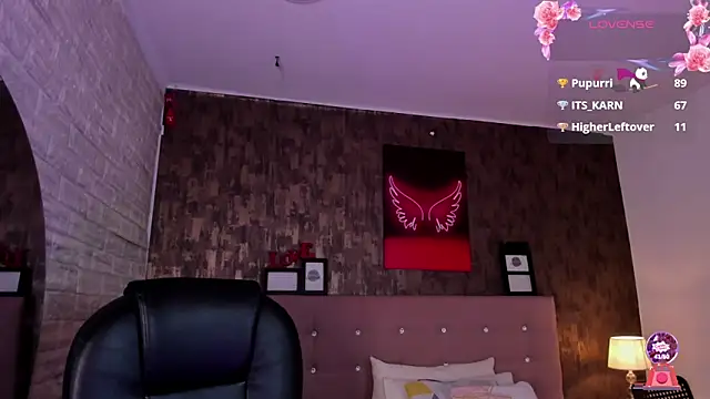 Snapshot of marian__stone chatting on 02/07/26, 12:40 marian stone online show from 02/07/26, 12:40