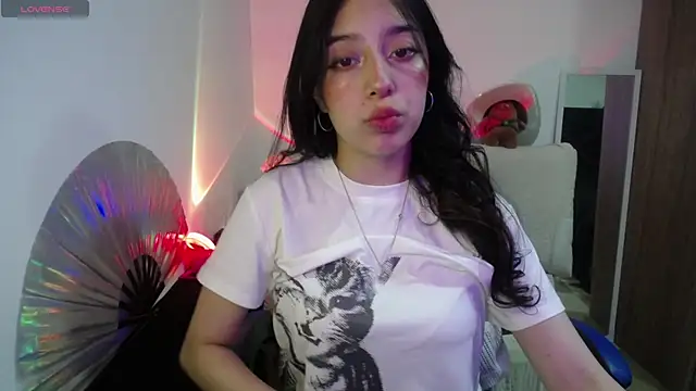 Snapshot of immisssilver chatting on 10/08/25, 02:02 immisssilver online show from 10/08/25, 02:02