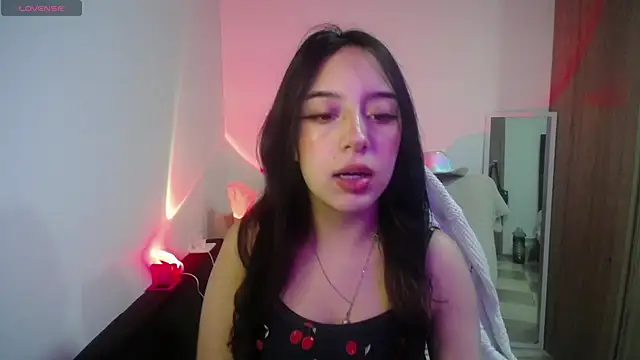 Snapshot of immisssilver chatting on 10/15/25, 02:21 immisssilver online show from 10/15/25, 02:21