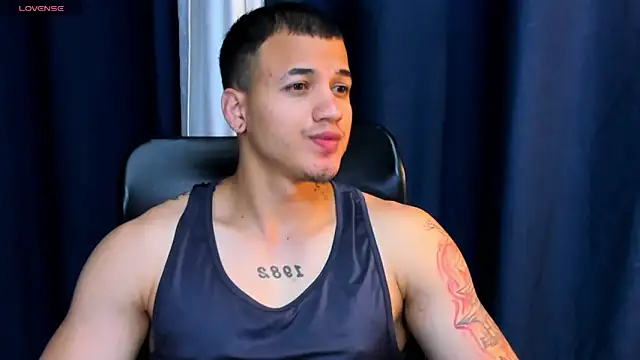 Snapshot of rocoo_santos chatting on 10/21/25, 01:16 rocoo santos online show from 10/21/25, 01:16