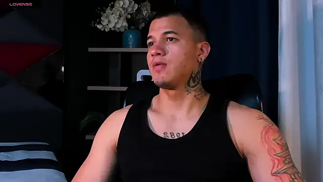 Snapshot of rocoo_santos chatting on 10/18/25, 12:56 rocoo santos online show from 10/18/25, 12:56