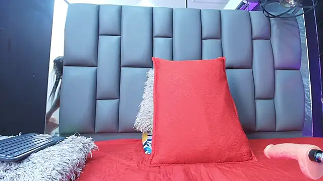 Roxana gomez online show from 11/04/25, 03:10