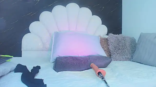 Roxana gomez online show from 04/21/26, 03:13