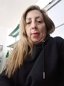Snapshot of Estefania_Arce chatting on 08/07/26, 06:47 Estefania Arce online show from 08/07/26, 06:47