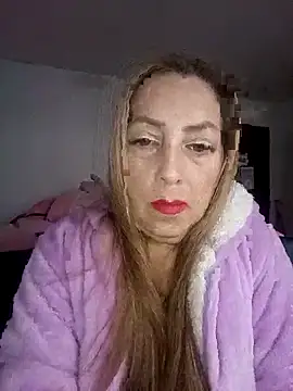 Snapshot of Estefania_Arce chatting on 01/07/26, 07:41 Estefania Arce online show from 01/07/26, 07:41