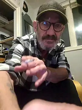 FoxnMouse online show from 11/28/25, 12:55
