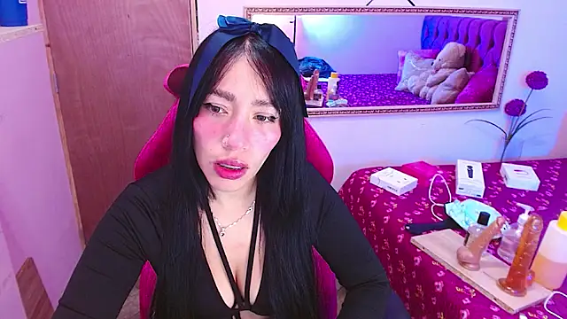IVET CUTE1 online show from 05/31/26, 01:44