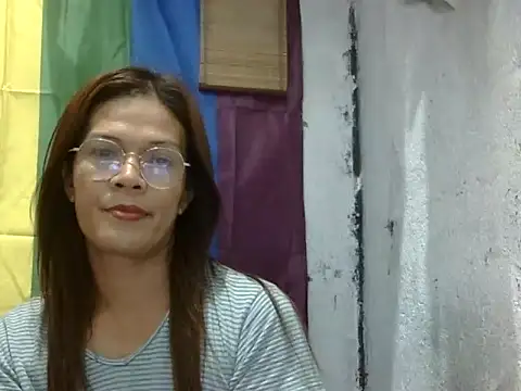 Snapshot of juicycum069 chatting on 05/27/26, 04:31 juicycum069 online show from 05/27/26, 04:31