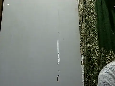 juicycum069 online show from 10/03/25, 10:44