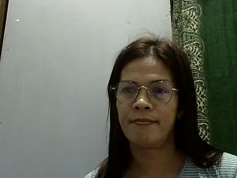 juicycum069 online show from 10/17/25, 10:22