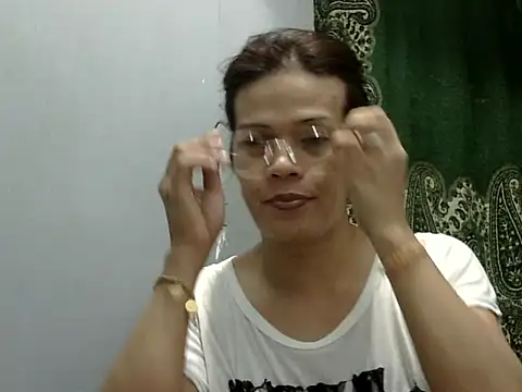 juicycum069 online show from 10/08/25, 11:38