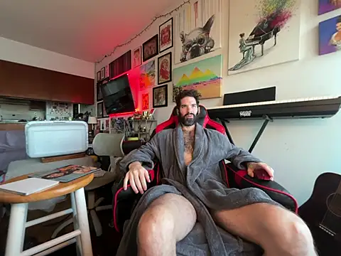 Snapshot of Pupscritch chatting on 01/14/26, 04:21 Pupscritch online show from 01/14/26, 04:21