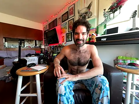 Pupscritch online show from 12/15/25, 06:36