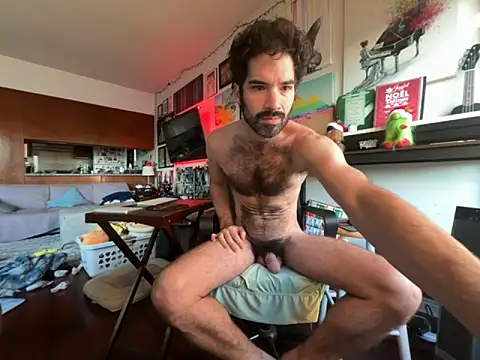 Pupscritch online show from 11/24/25, 03:12