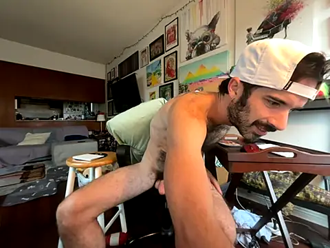 Pupscritch online show from 11/15/25, 08:35