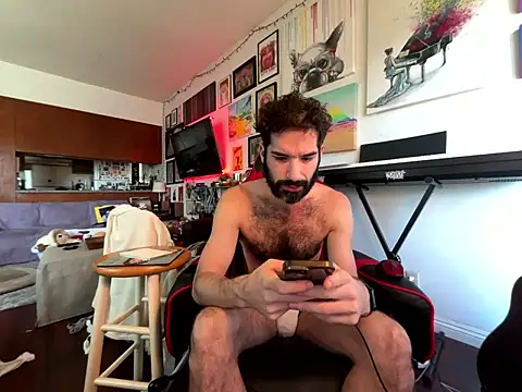 Snapshot of Pupscritch chatting on 01/08/26, 05:30 Pupscritch online show from 01/08/26, 05:30