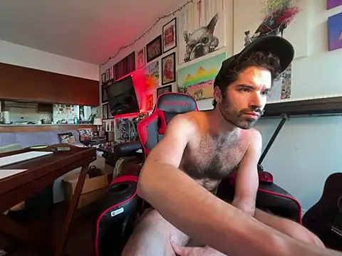 Snapshot of Pupscritch chatting on 02/02/26, 12:31 Pupscritch online show from 02/02/26, 12:31