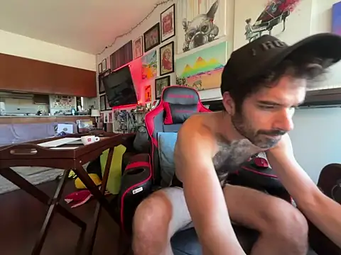 Snapshot of Pupscritch chatting on 02/03/26, 07:41 Pupscritch online show from 02/03/26, 07:41