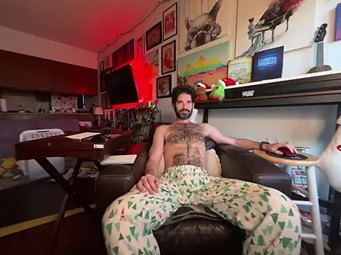 Snapshot of Pupscritch chatting on 12/19/25, 02:52 Pupscritch online show from 12/19/25, 02:52