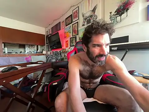 Snapshot of Pupscritch chatting on 02/18/26, 07:32 Pupscritch online show from 02/18/26, 07:32