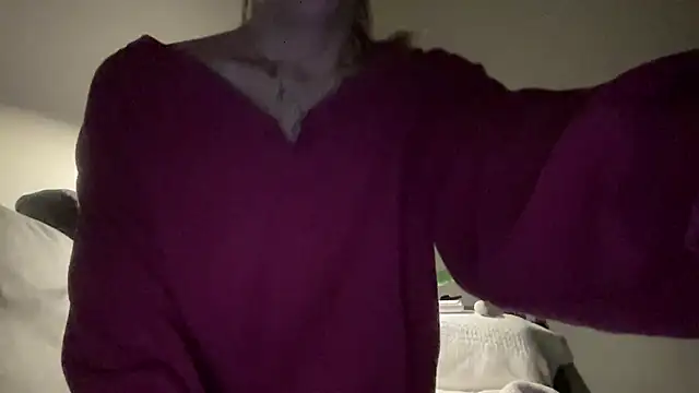 Snapshot of sweetceeme chatting on 07/09/26, 03:07 sweetceeme online show from 07/09/26, 03:07