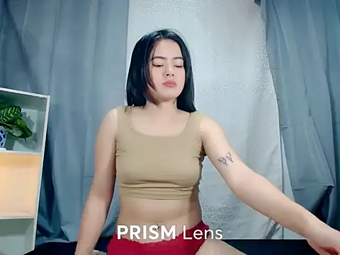 Urasian ladybug online show from 11/25/25, 04:57