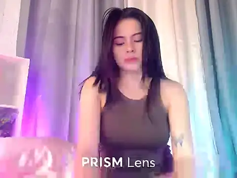 Urasian ladybug online show from 03/27/26, 04:32