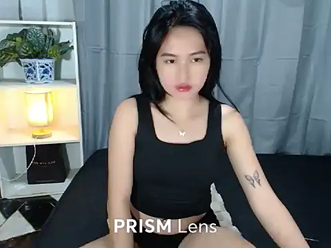 Urasian ladybug online show from 09/27/25, 10:32