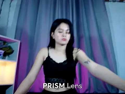 Urasian ladybug online show from 10/18/25, 04:58