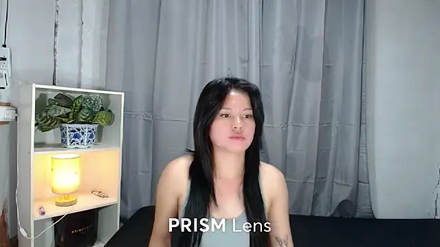 Urasian ladybug online show from 10/04/25, 07:43