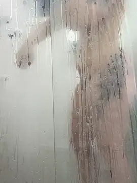 yumi-hot online show from 03/27/26, 01:45