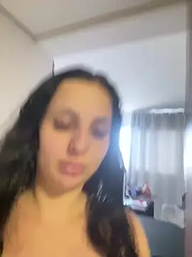 yumi-hot online show from 04/05/26, 03:30