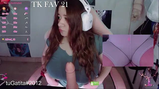 Pink girl0n online show from 02/08/26, 12:41