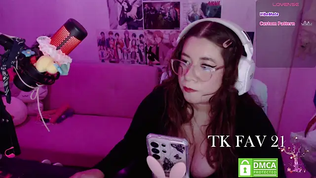 Snapshot of Pink_girl0n chatting on 07/06/26, 03:35 Pink girl0n online show from 07/06/26, 03:35