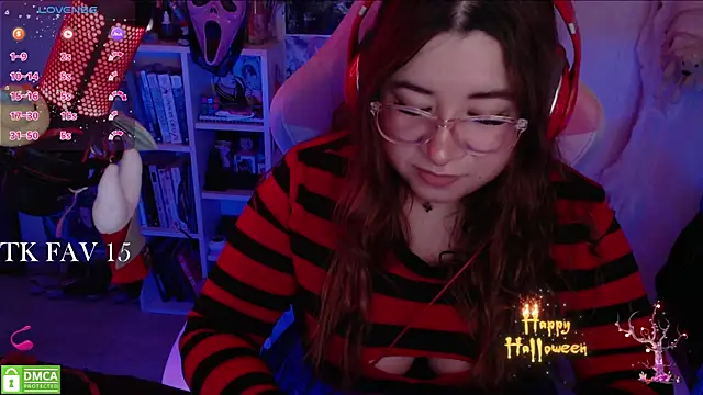 Pink girl0n online show from 10/31/25, 10:49