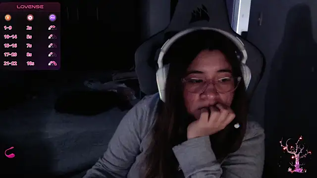 Pink girl0n online show from 12/17/25, 09:53