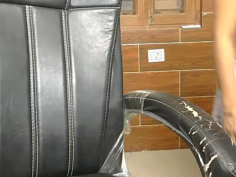 Diyaa Singh online show from 05/13/26, 12:17