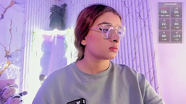 Naomy tay1 online show from 04/11/26, 02:52