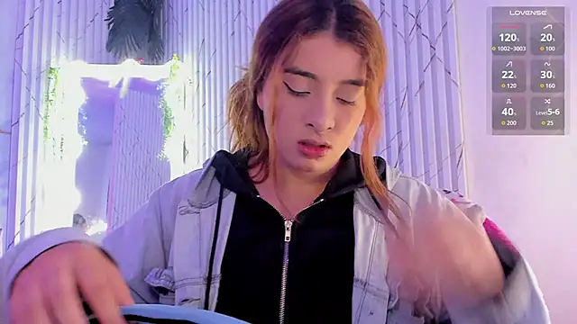 Naomy tay1 online show from 04/15/26, 04:40