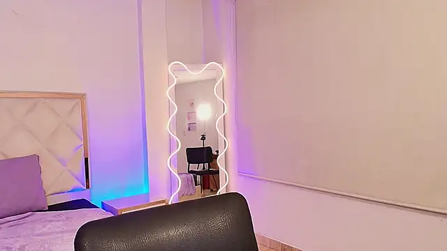 Naomy tay1 online show from 11/06/25, 03:10