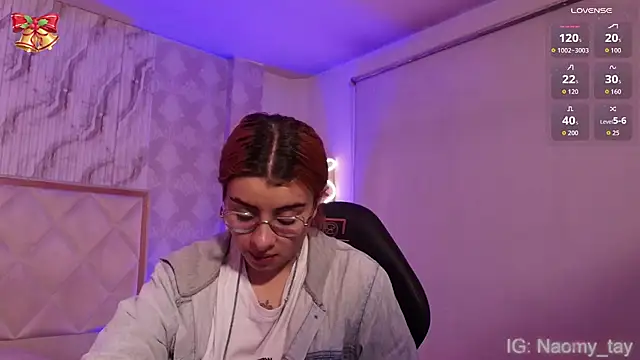 Naomy tay1 online show from 12/01/25, 03:18