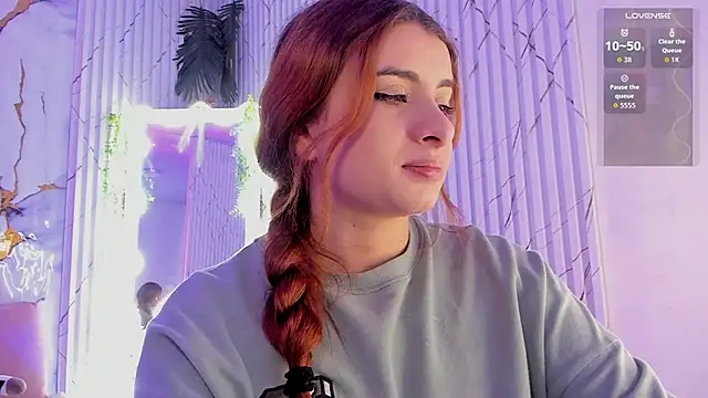 Naomy tay1 online show from 04/11/26, 07:45