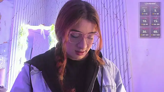 Naomy tay1 online show from 04/05/26, 02:40