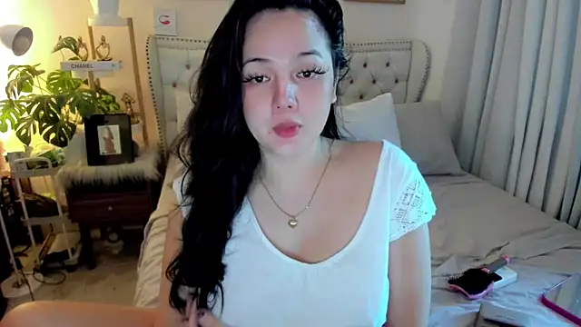 SweetHoney369 online show from 10/15/25, 12:31