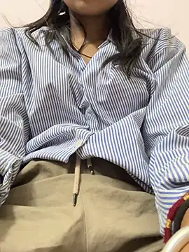 Snapshot of modelnishu chatting on 10/14/25, 05:57 modelnishu online show from 10/14/25, 05:57
